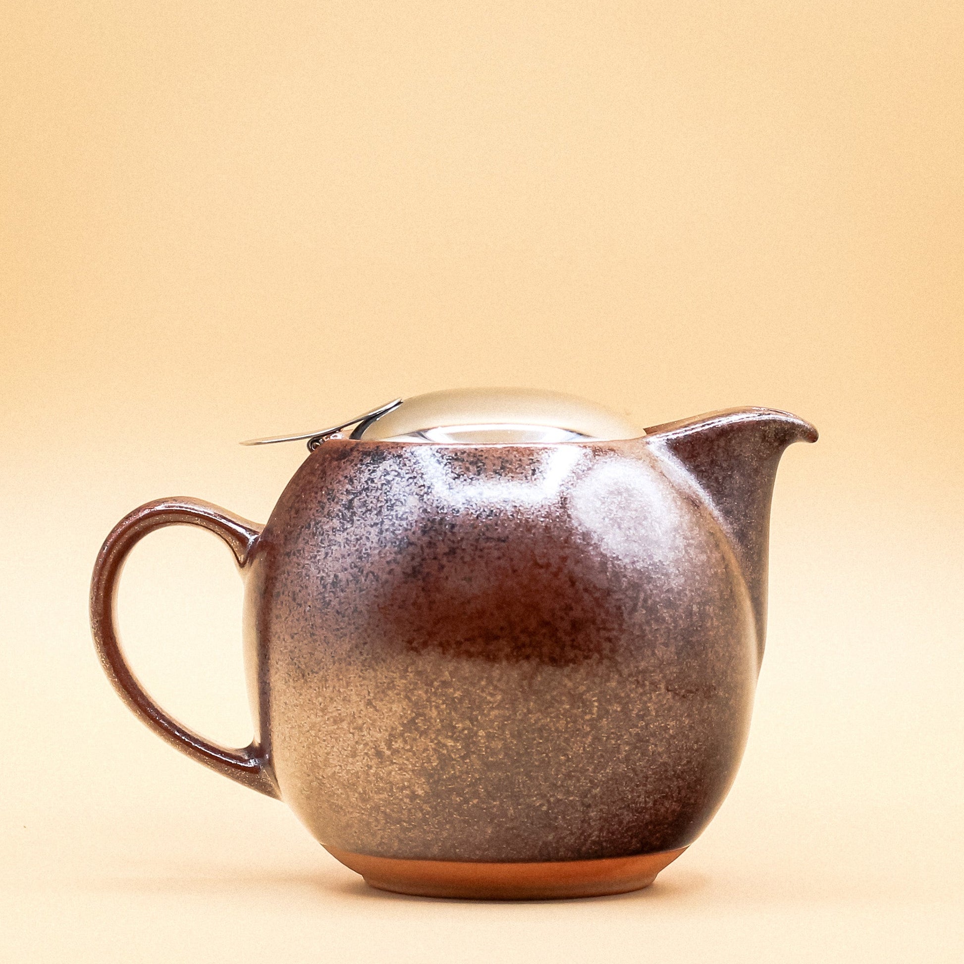 ZERO JAPAN USA Round Ceramic Teapot for Two - Iron Brown